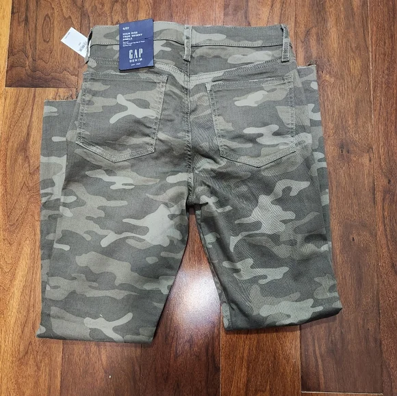 Gap camo skinny jeans - Picture 2 of 3